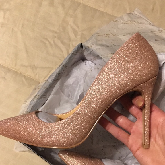 BRAND NEW! Rose Gold Glitter Pumps! - Picture 2 of 6